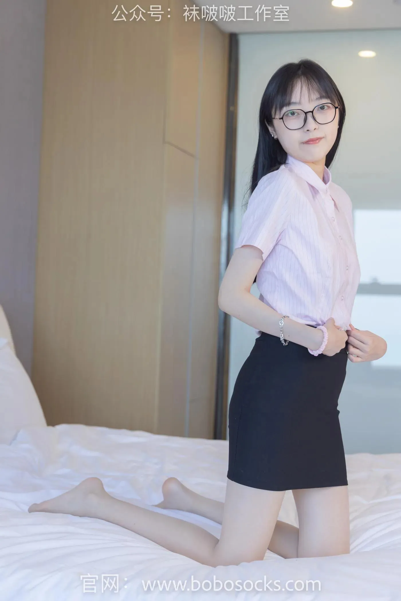 [BoBoSocks袜啵啵]NO.106 稚予-高跟鞋、肉丝 [140P]插图2
